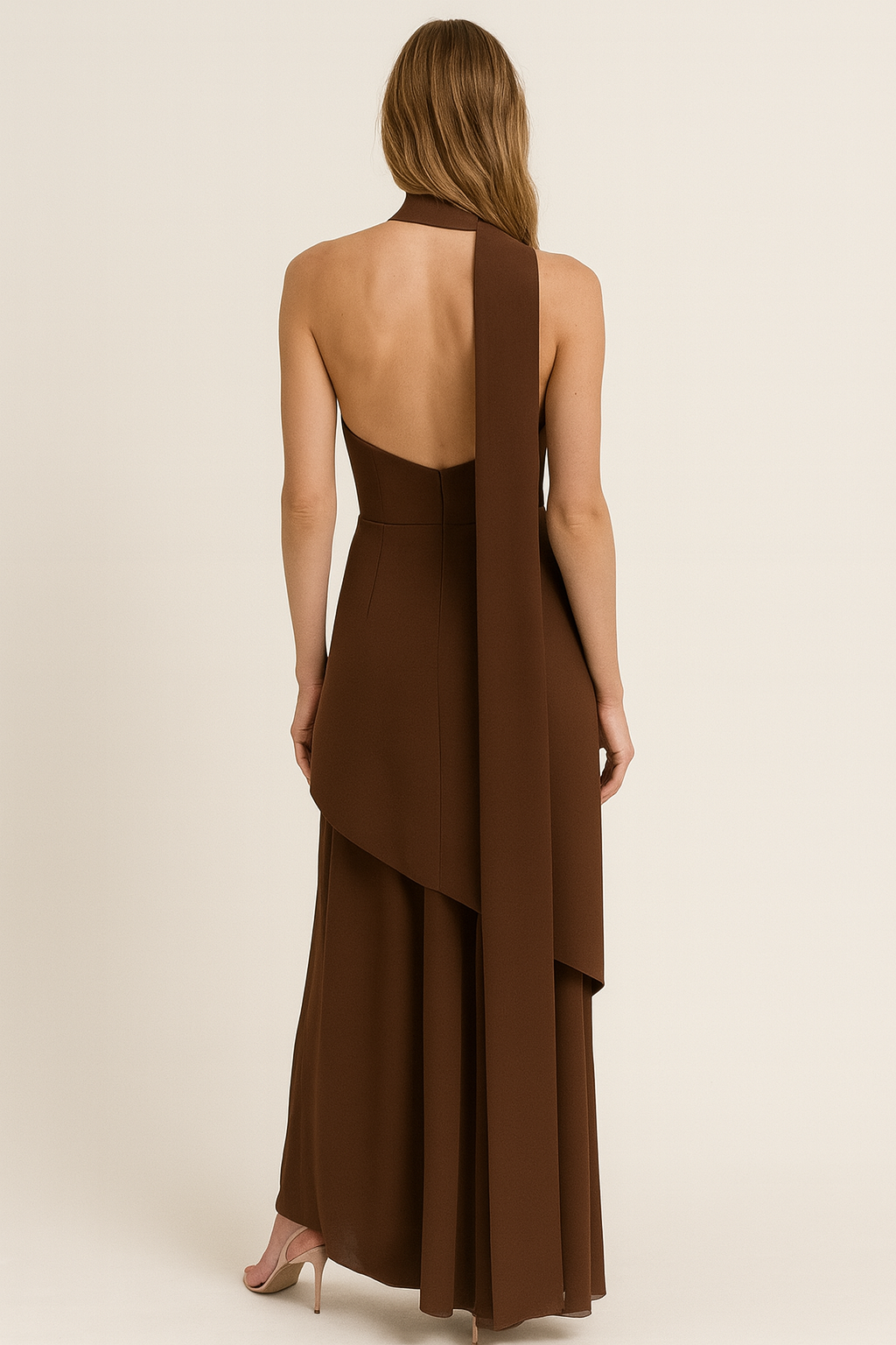 Celeste Flow – Straplez Asimetrik Şifon Abiye Elbise (Kahverengi, Beyaz, Bordo)