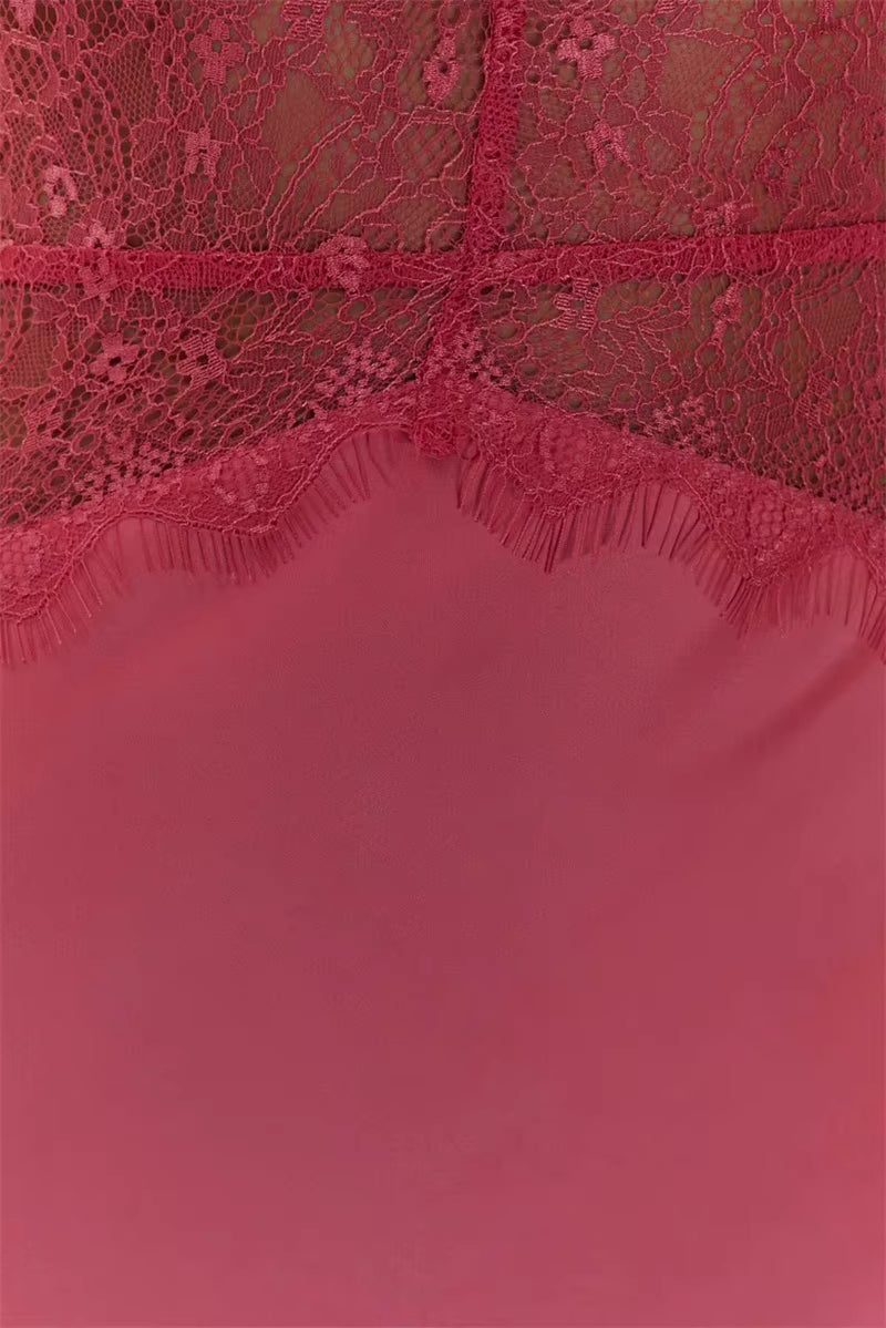 Elora Elegance – Askılı Drapeli Midi Abiye Elbise (Siyah, Beyaz, Pembe)