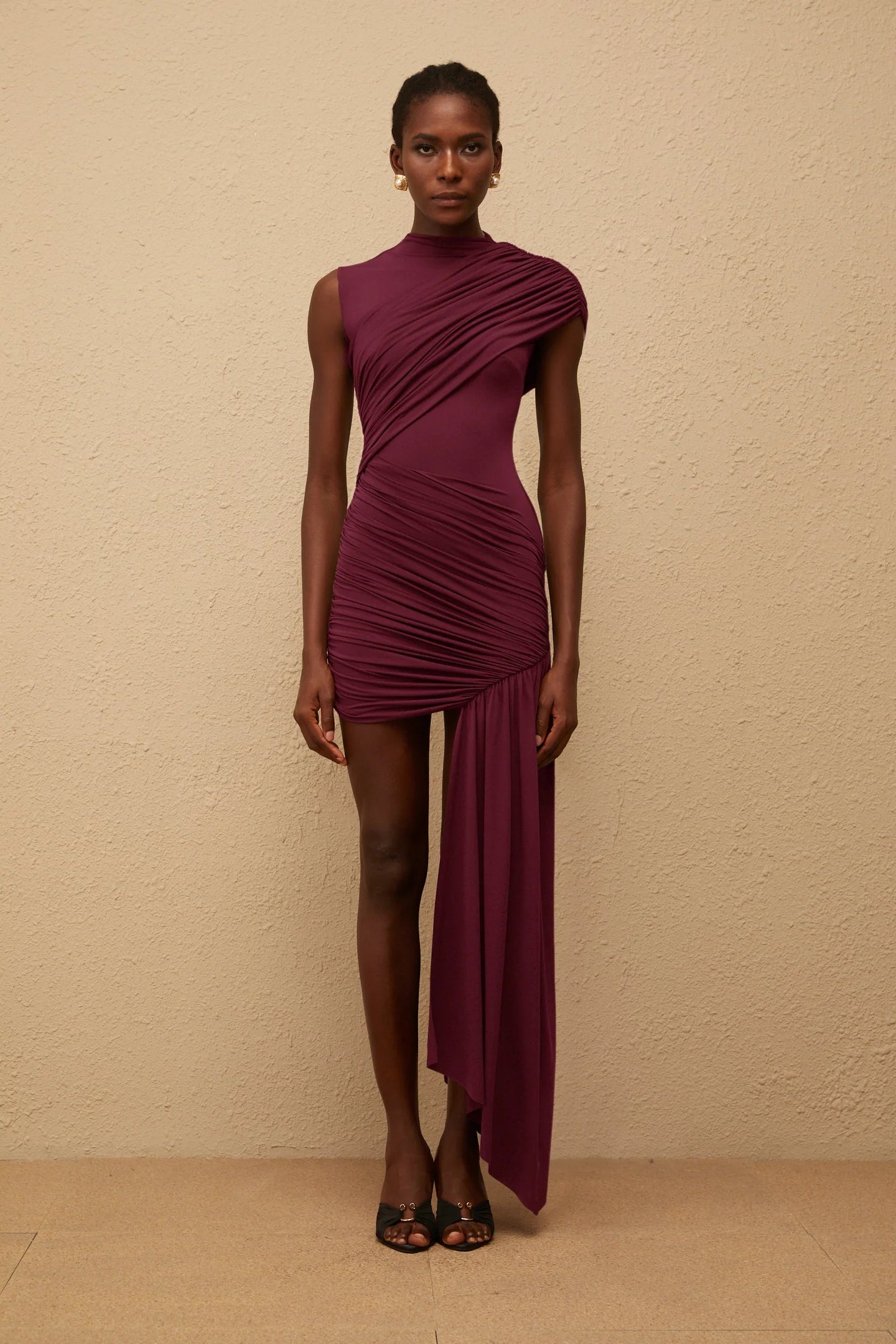 Medusa – Tek Omuz Drapeli Mini Abiye Elbise (Kahve, Beyaz, Bordo)